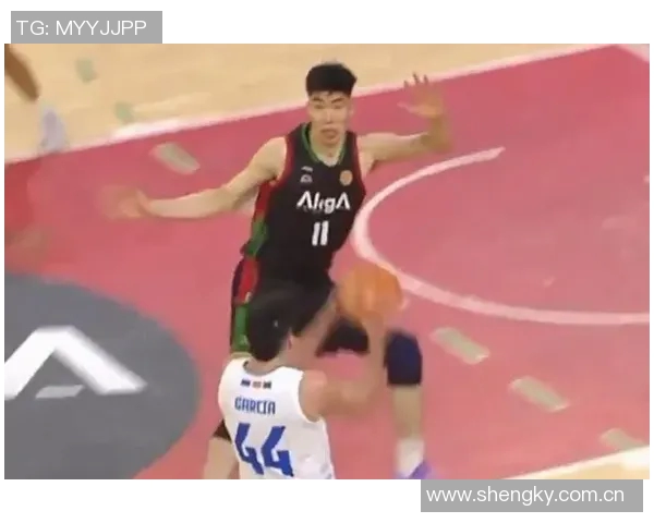 余嘉豪西乙第二战仅出手两次却贡献4分4板助球队迎来赛季首胜 余嘉豪西乙第二战仅出手两次却贡献4分4板助球队迎来赛季首胜