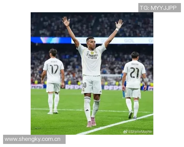 姆巴佩创造历史成皇马首位包揽赛季欧冠前三球的传奇球员 姆巴佩创造历史成皇马首位包揽赛季欧冠前三球的传奇球员