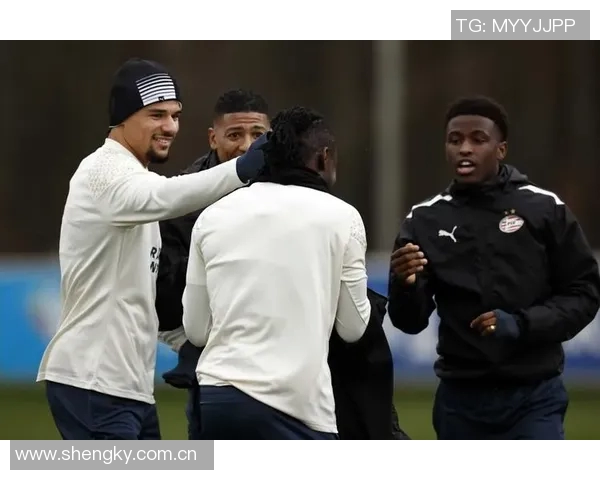 埃因霍温主帅严守纪律德斯特因迟到无缘欧冠首发阵容 埃因霍温主帅严守纪律德斯特因迟到无缘欧冠首发阵容