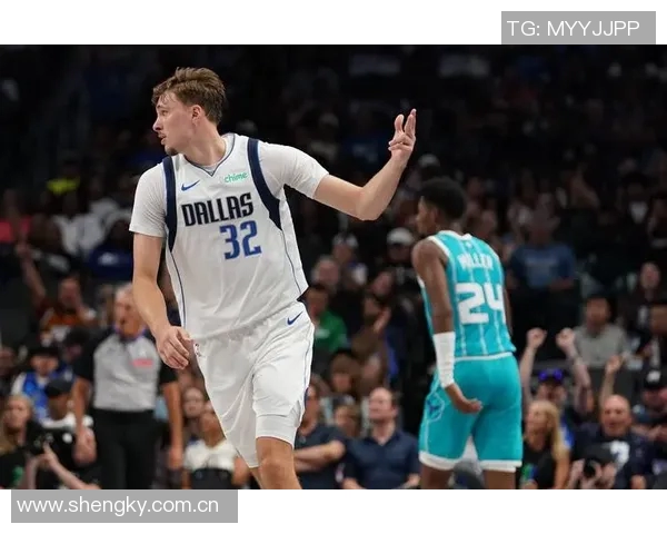 莱夫利幽默回应弗拉格称呼其实两人年龄差距并不大 莱夫利幽默回应弗拉格称呼其实两人年龄差距并不大