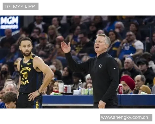 大范甘迪称库里在与球迷互动和场外表现方面无人能敌